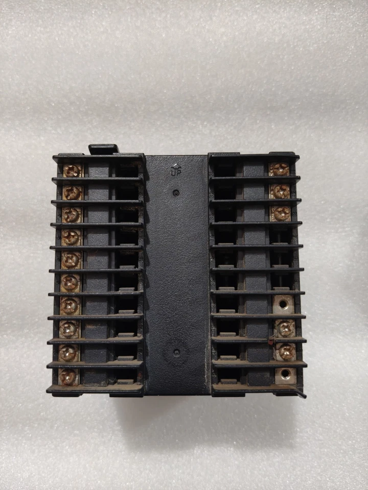 HONEYWELL DC1040CT-112000-E DC1040 CONTROLLER